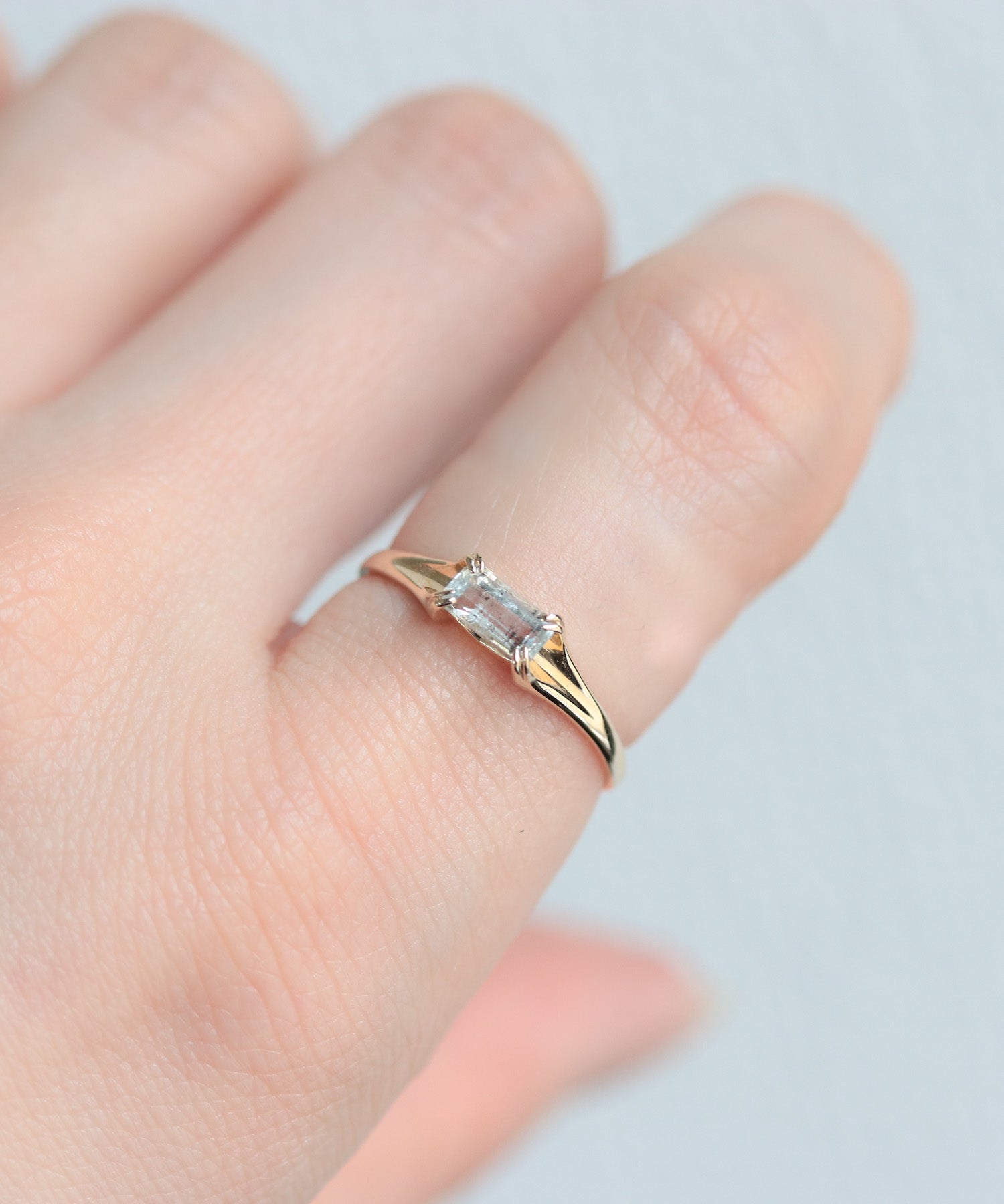 k18 アクアマリンリングELLE