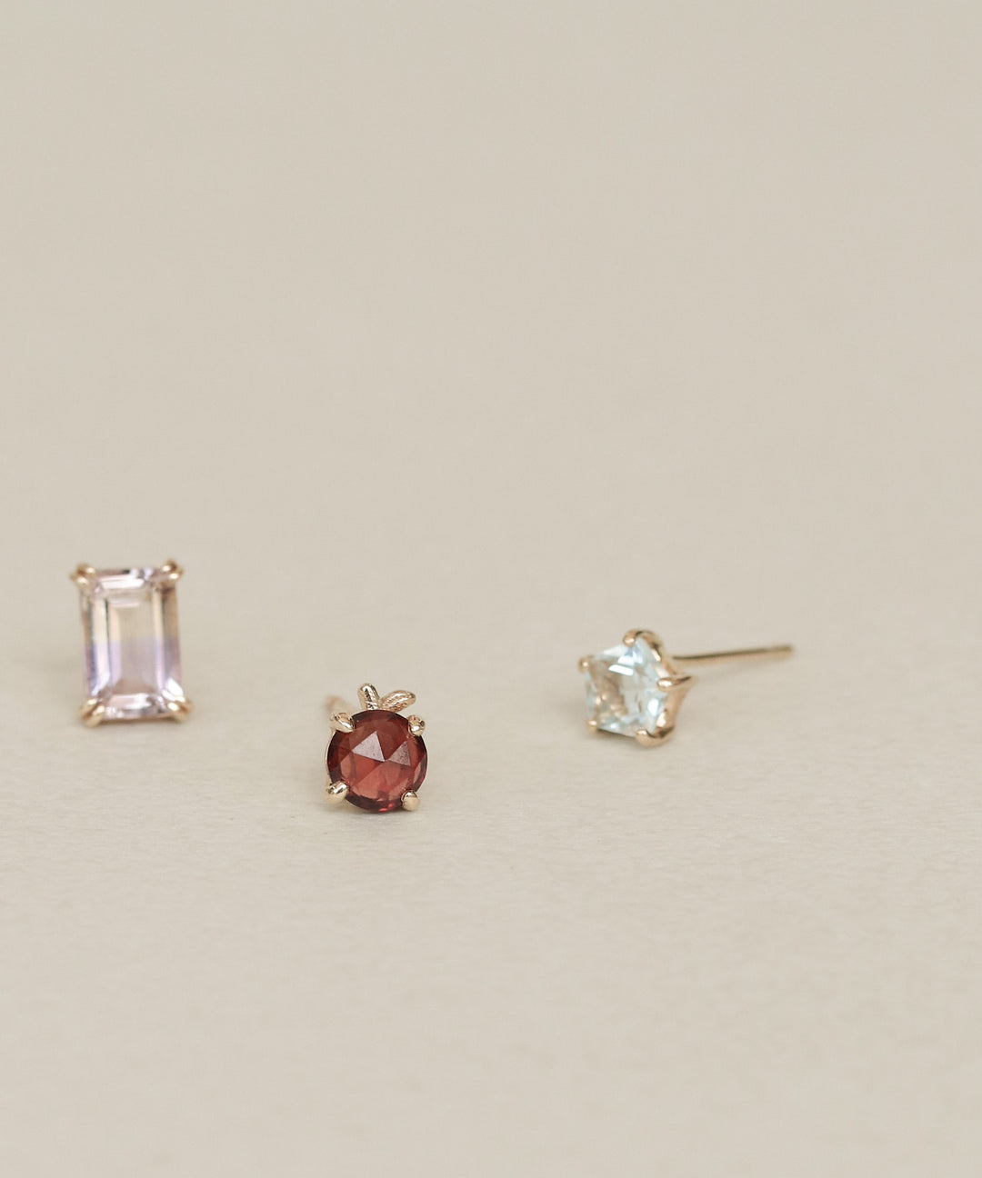 K10 Lucky U petit joie APPLE ピアス