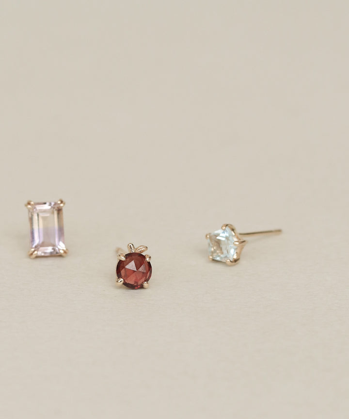 K10 Lucky U petit joie APPLE ピアス