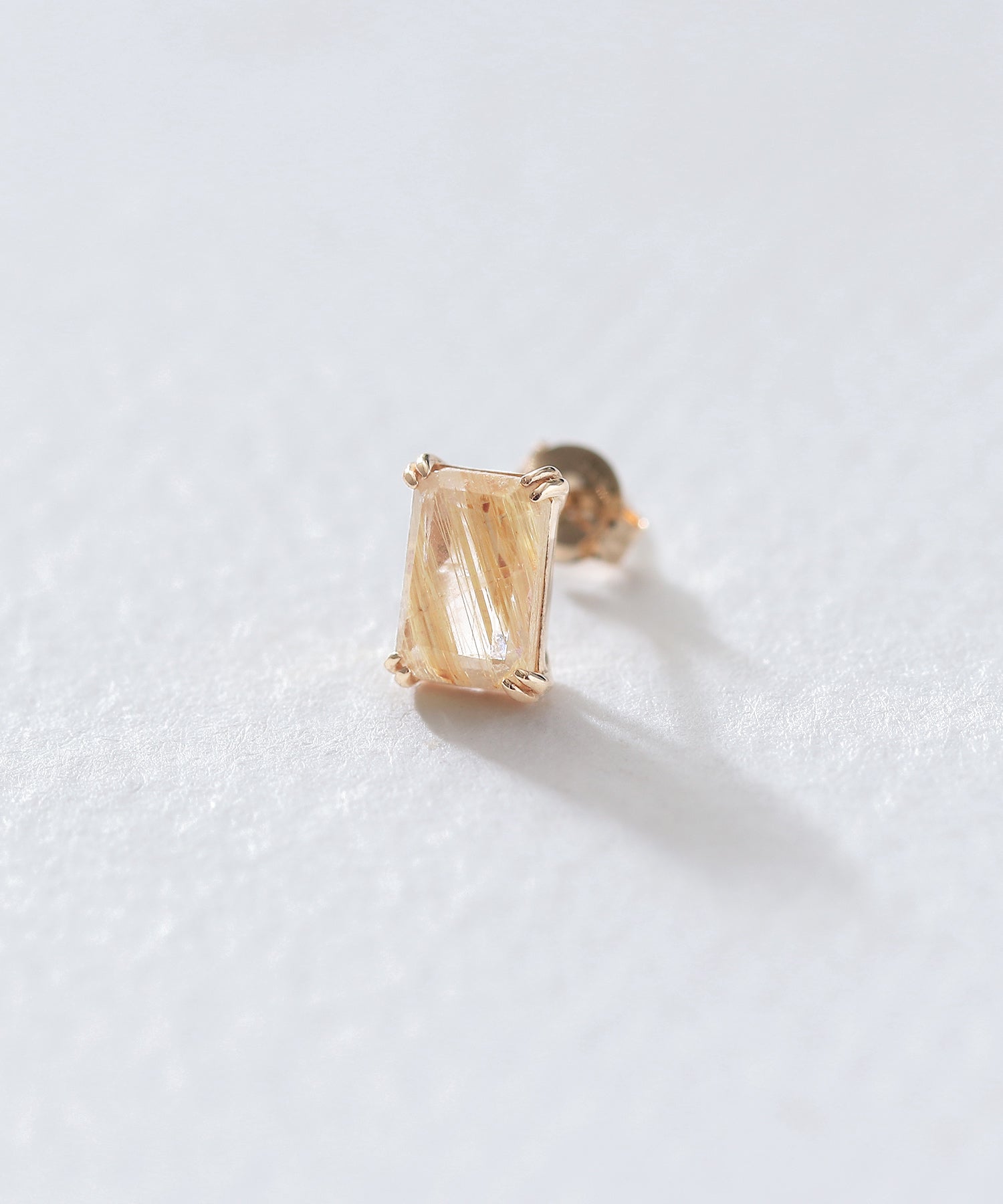 petit joie K10 オクタゴンカット スタッドピアス 1P – NOIR DE